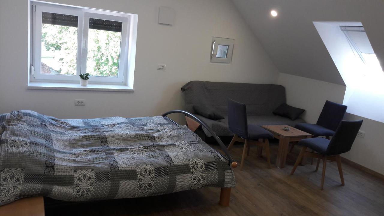 Apartma Sterle Stari Trg pri Lozu Esterno foto